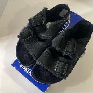 New BIRKENSTOCK Arizona Fur black sandals size 41